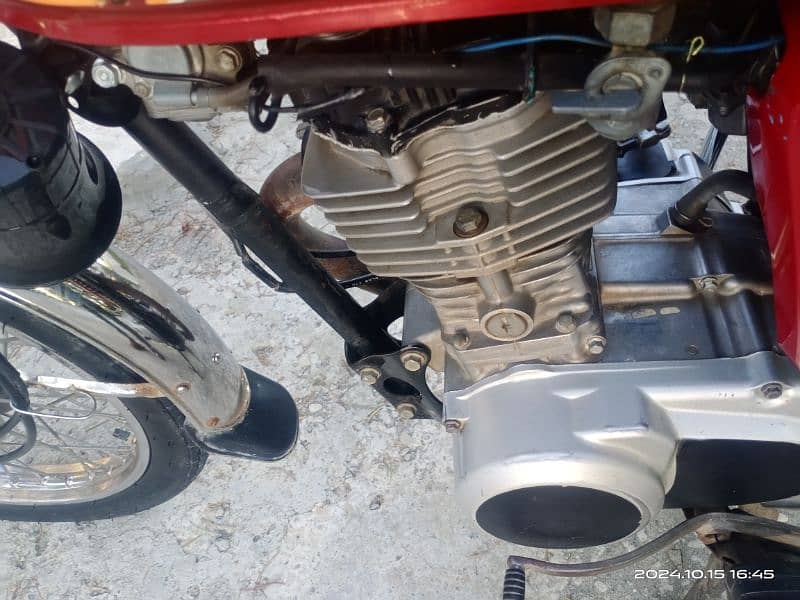 Honda CG 125 sale kr raha hu jisko chaia contact kr lay Bhai 7