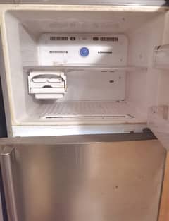 Samsung Auto Defrost fridge Urgent Urgent selling in low price