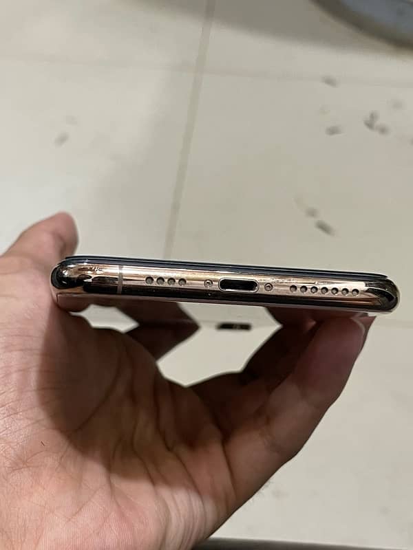 iPhone Xs max 3