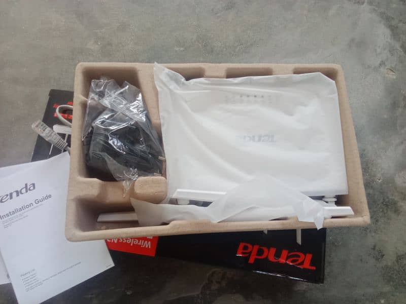 Tenda F3 Router n300 for sale 7