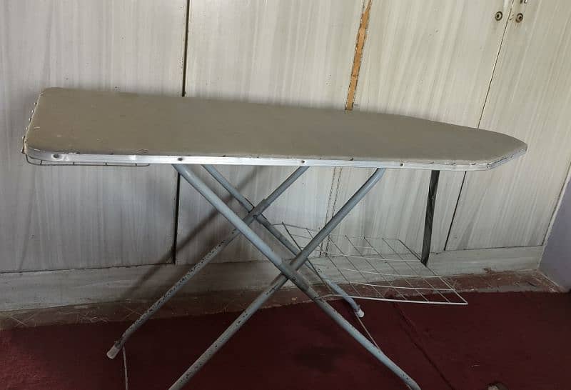 Urgently Sale Iron Stand with Iron Rack 2