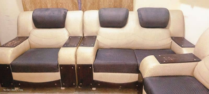 6 seater sofa set in good condition 1