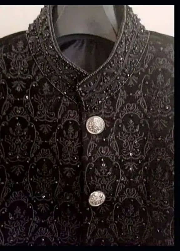 black colour sherwani with mehroon kula 2