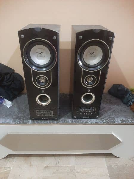 Audionic Classic 6 urgent sale 1