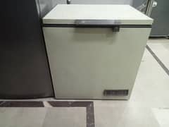 pel company deep freezer for sale in good condition. cont. 03222223526