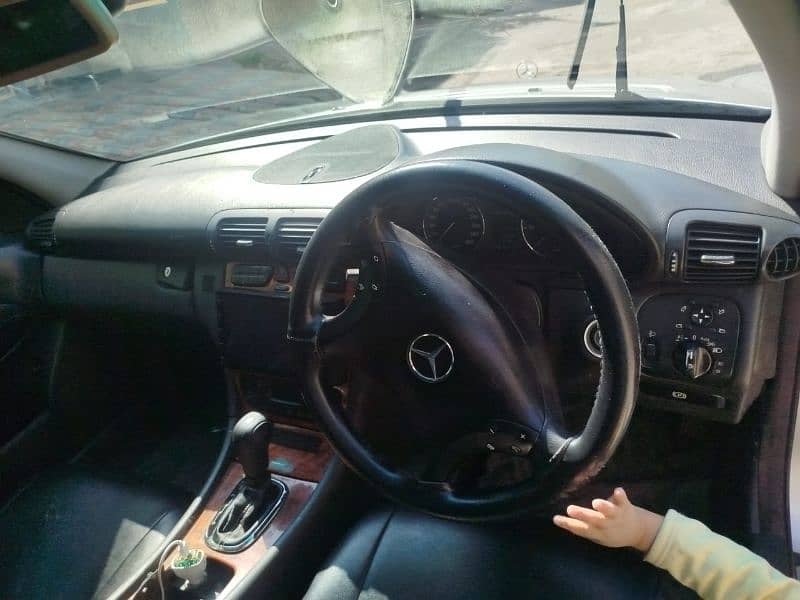 Mercedes C Class 2001 exchange possible 1