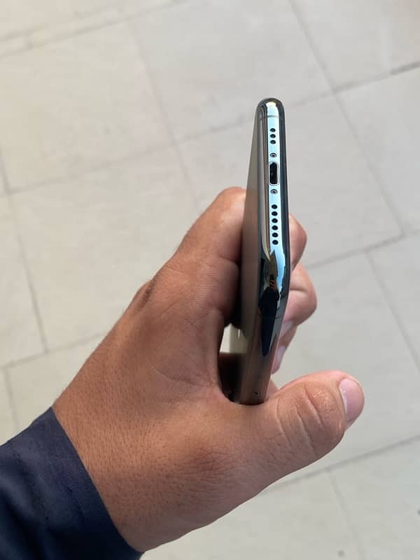 iphone 11 pro dual pta approved 93% 10/10 waterpck 2