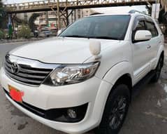 Toyota Fortuner 2015 0