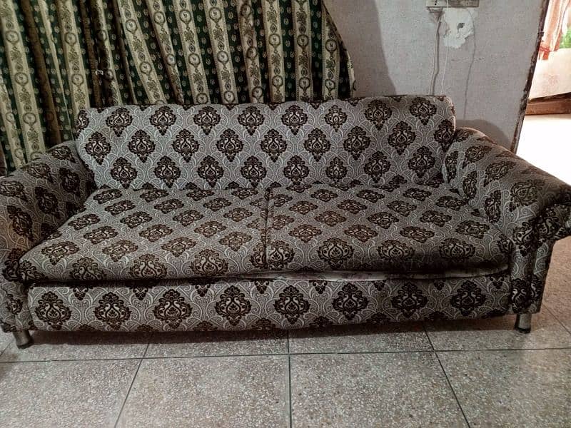 Sofa for sale 0