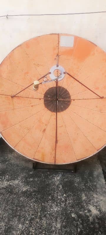 6 ft Dish Antenna (Pizza type) with stand 1