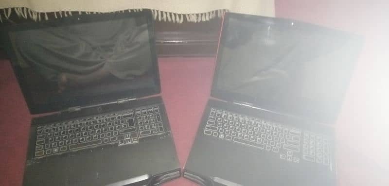 Alienware m17xr2 10