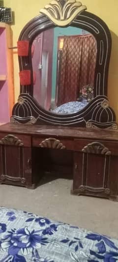 Dressing table