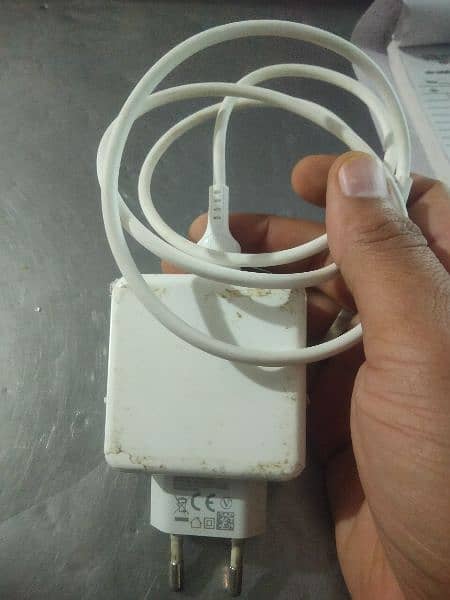 oppo f15 original charger . . 1