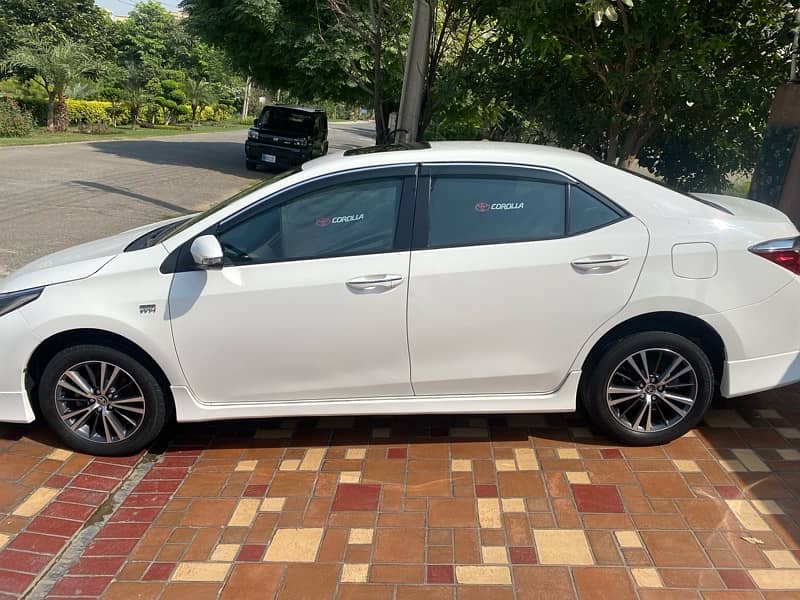 Toyota Corolla Altis 2022 5