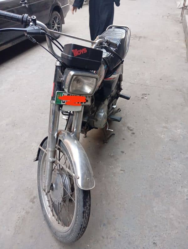 honda125 bilkul ok h bs seet change honi h 3