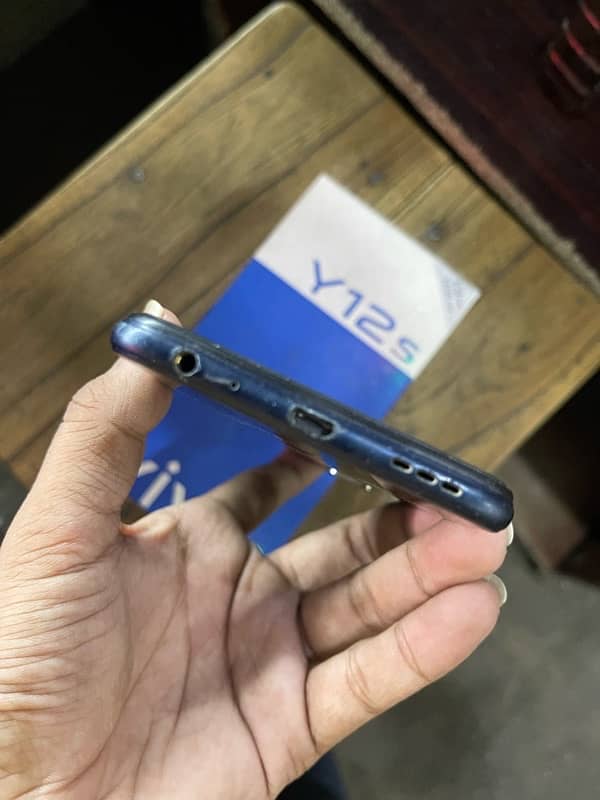 Vivo Y12s 3GB 32GB with box charger 6