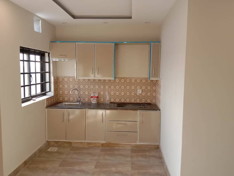 1BED APORTMENT IS AVAILABLE FOR RENT IN SECTOR E IQBAL BLOCK BAHRIA TOWN LAHORE 0