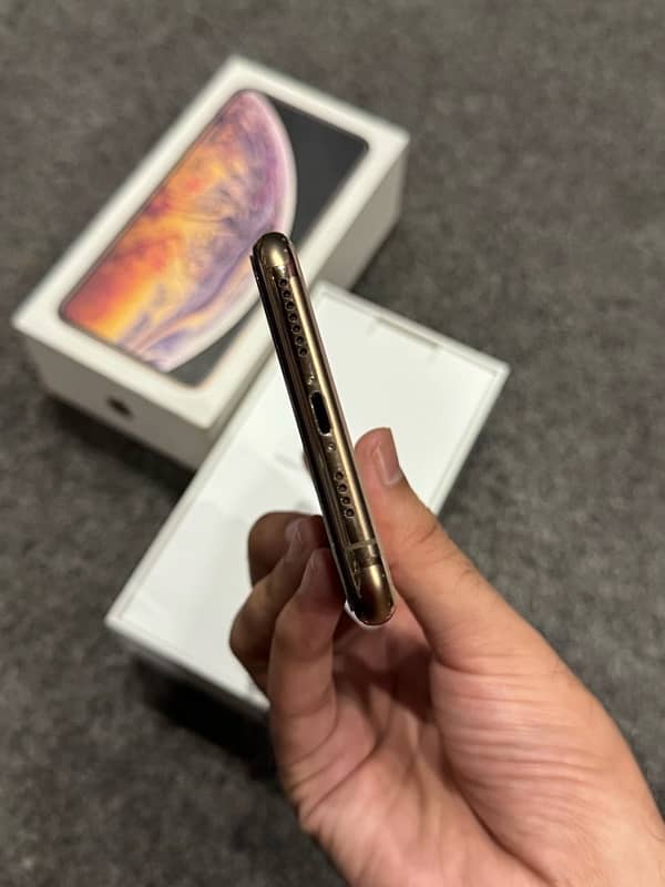 iPhone XS Max (PTA Approved) 4