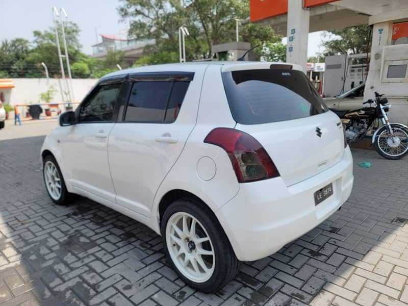 Suzuki Swift 2011 3