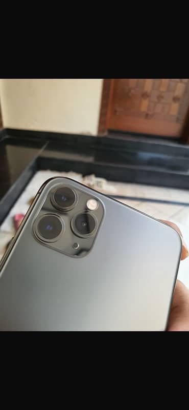 iPhone 11 pro max 3