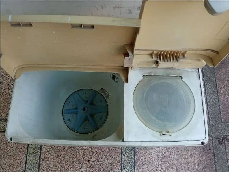 Good Condition Twin Tube Washing Machine 4