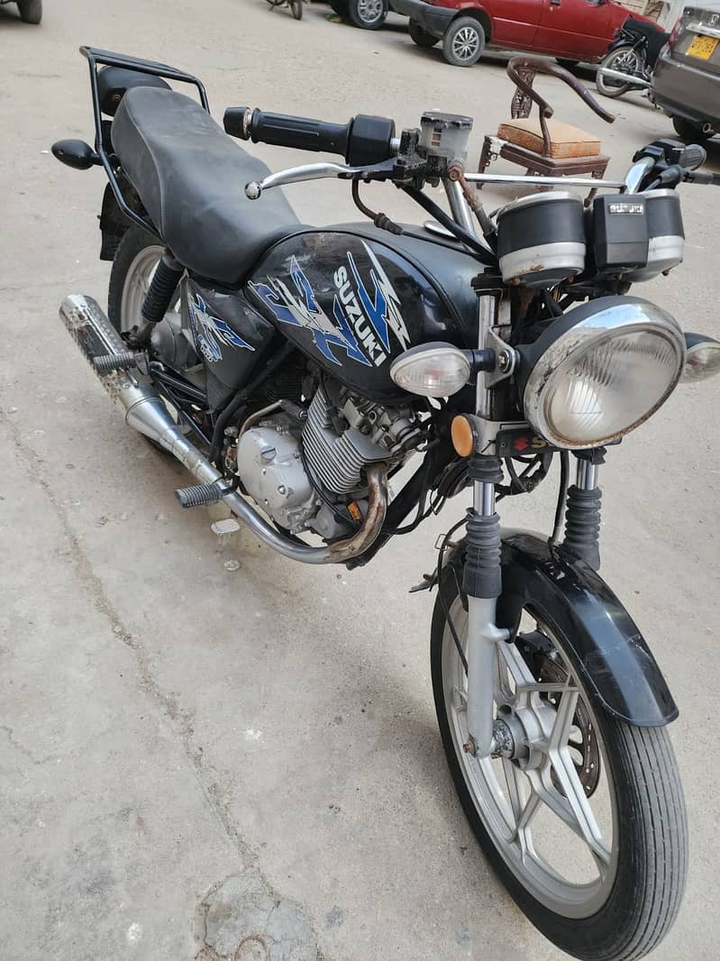 Suzuki GS 150 SE 2017 3