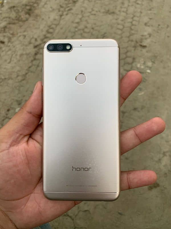 Huawei honor 7c prime 4