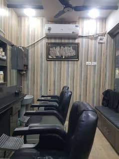 modish mens saloon for sale in running