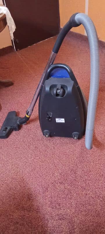 vaccum cleaner 2