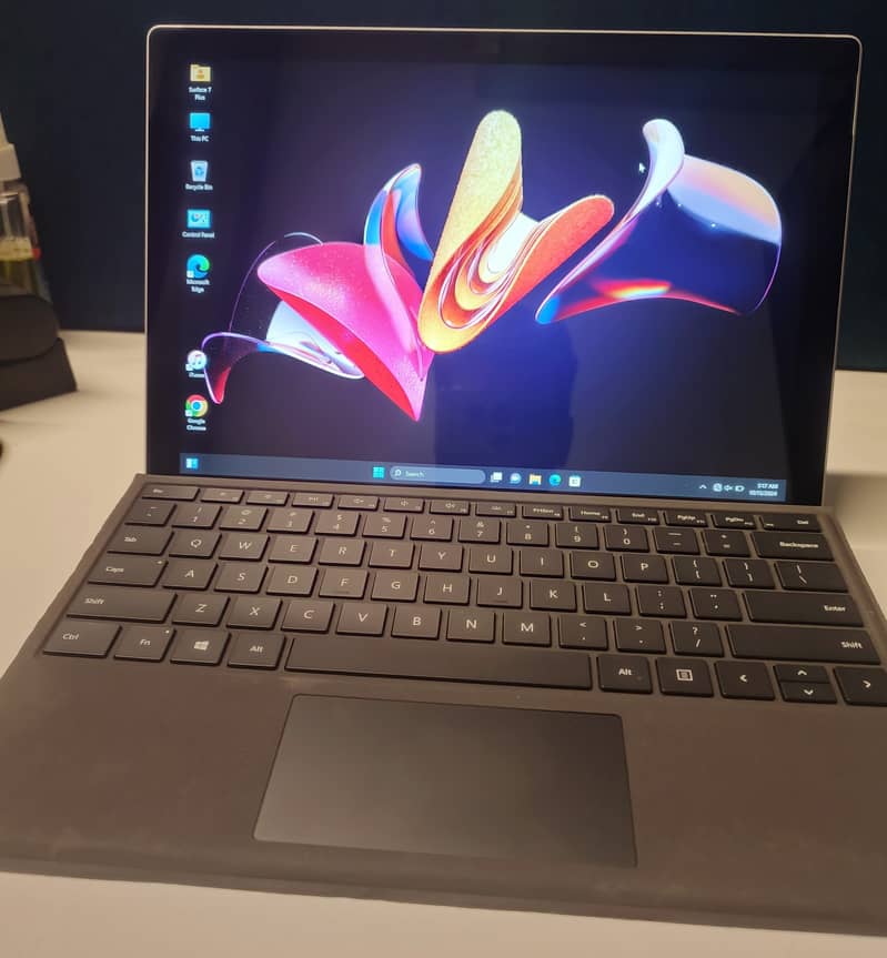 Microsoft Surface Pro 7 Plus 0