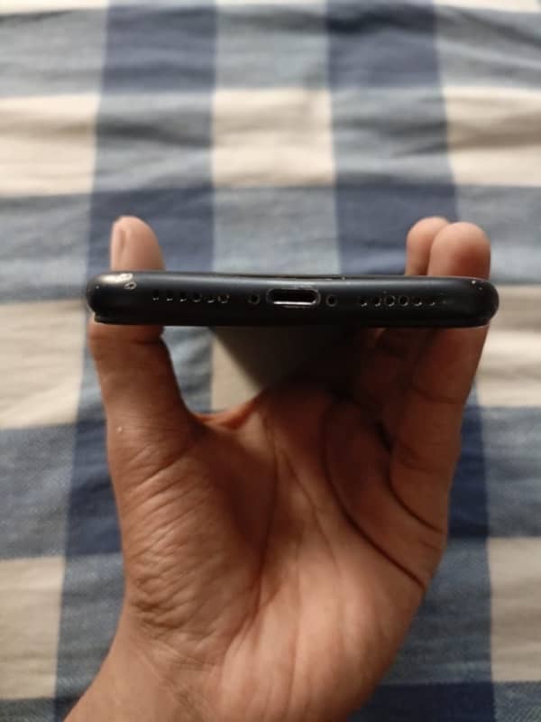 iphone xr 64gp exchange possibly with 11 or 12 5