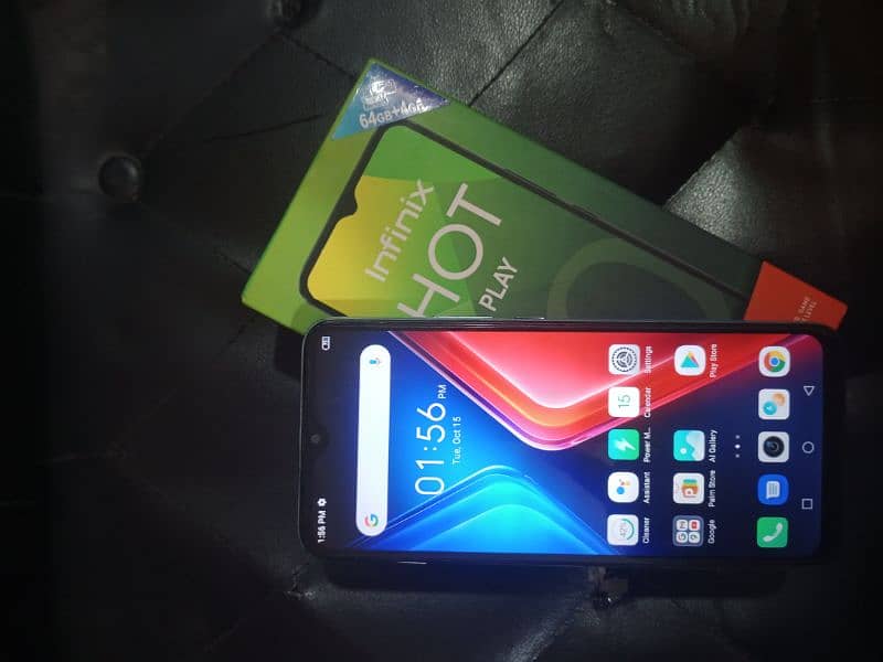 infinix Hot 10 play (4/64) Gb ram with box condition 10/8.5 1