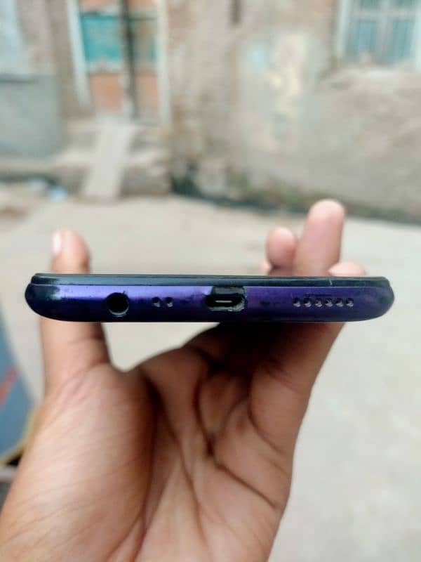 Realme 5 mobile with good working condition 4