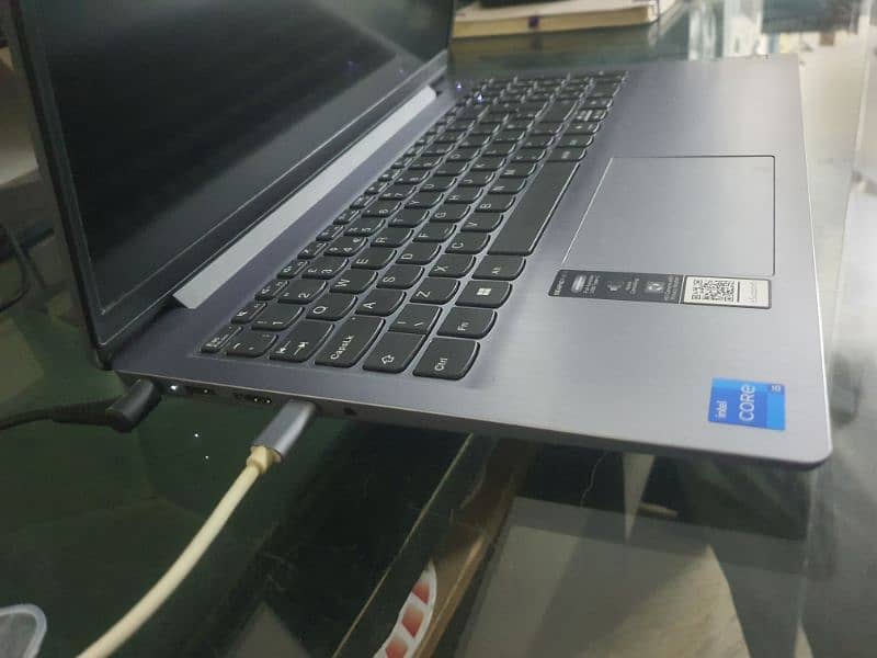 Lenovo IdeaPad 3 Core i5 12th Gen 12 GB RAM 512 Samsung SSD 3