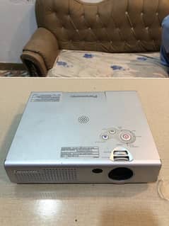 multimedia projector Panasonic brand all ok 10by 9 condition