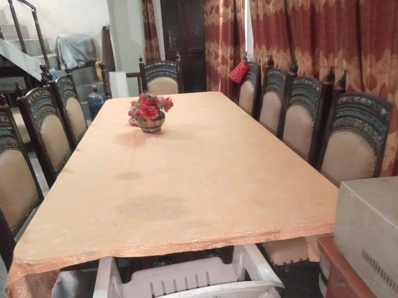 Chinyouti Dinning Table with 8 chairs 2