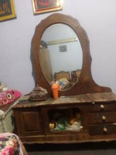 dressing table