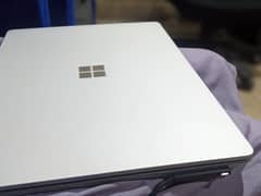 Microsoft surface laptop 2 touch i5 8th gen 8gb ram 256 gb SSD