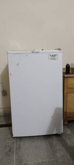 Dawlence used fridge