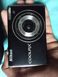 Nikon Coolpix S640 digital camera