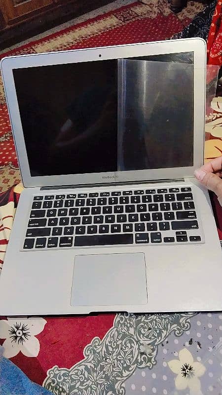 Apple MacBook air 2015 Like new 1