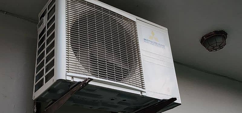 Mitsubishi Heavy Duty 1.1 Ton Airconditioner 1