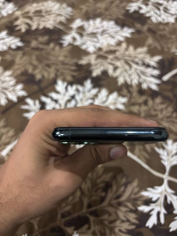 iPhone 11pro max pta approved 7