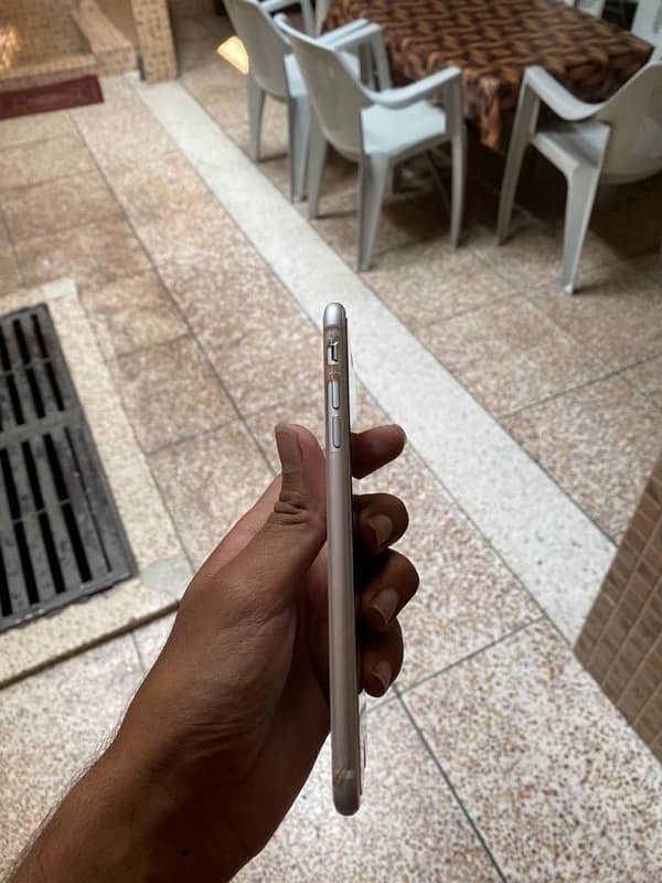 IPhone 8 Plus pta proved white colour 3