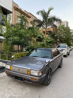 Toyota Crown 1988