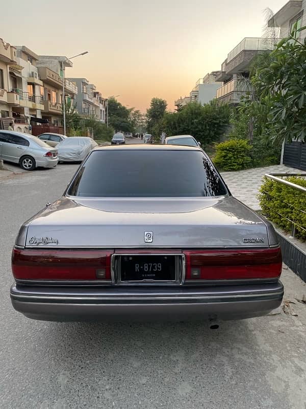 Toyota Crown 1988 5