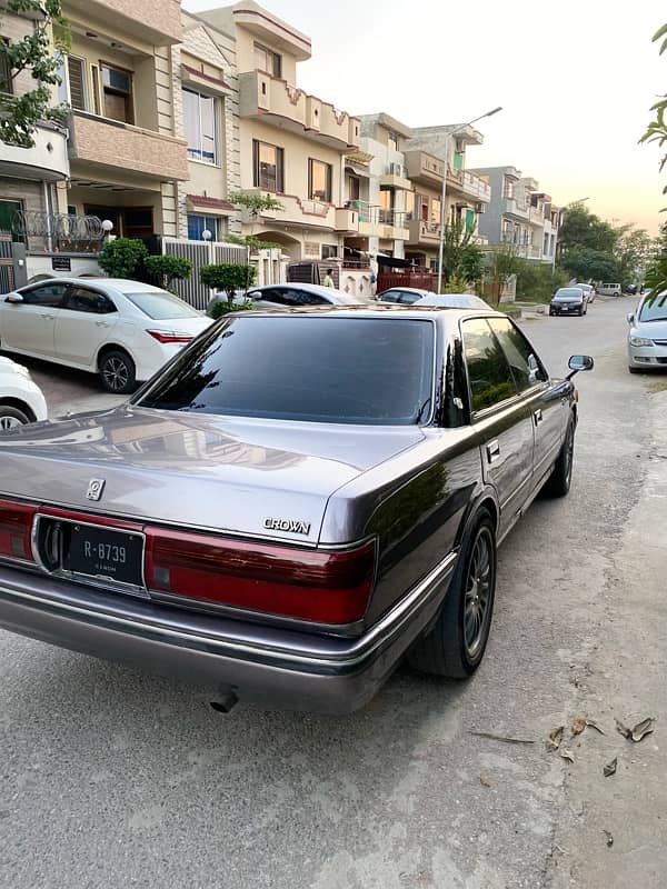 Toyota Crown 1988 6