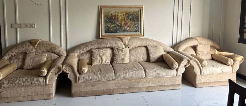 Beige  sofa set 0