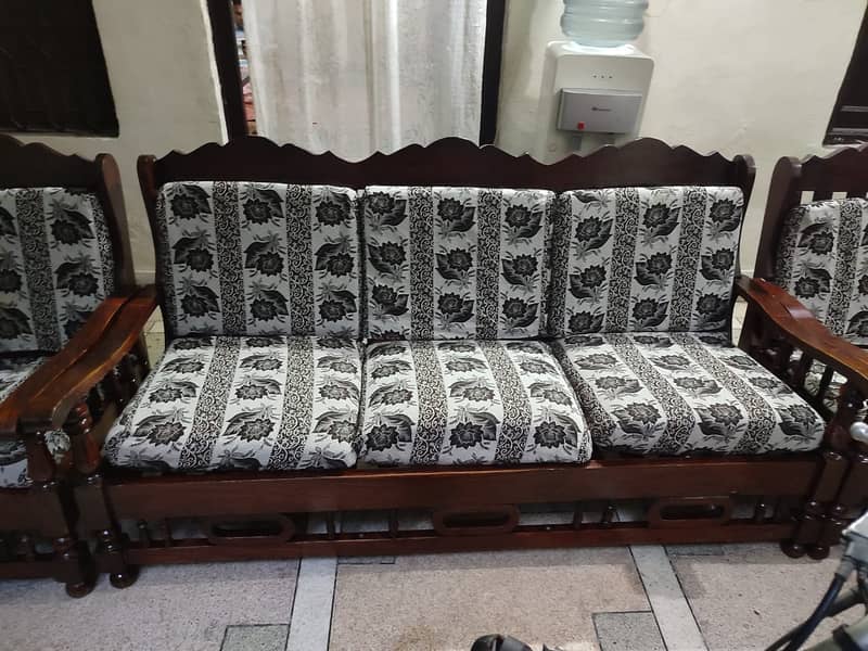 A 3 seater and two 1 seater sofas for sale 0