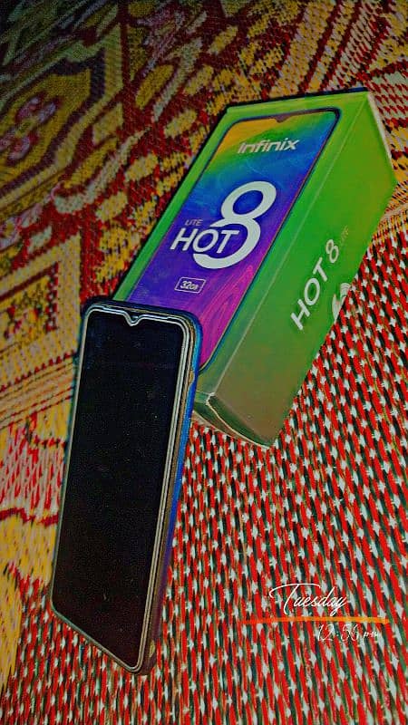 Infinix hot 8 Lite 2/32 all ok dual sim with box 0